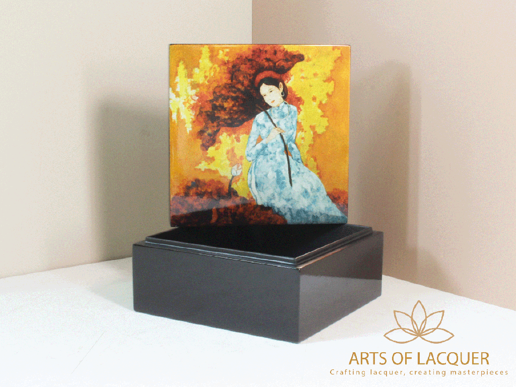 Traditional Ao Dai Lacquer Vintage Jewelry Box