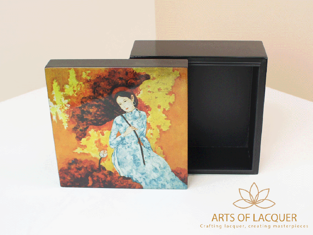 Traditional Ao Dai Lacquer Vintage Jewelry Box