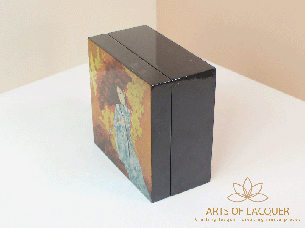 Traditional Ao Dai Lacquer Vintage Jewelry Box