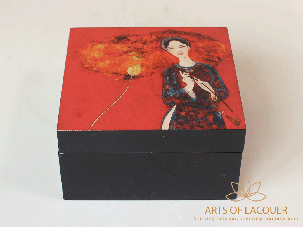 Vintage Elegance Lacquered Jewelry Box with Artistic Lady and Floral Motif