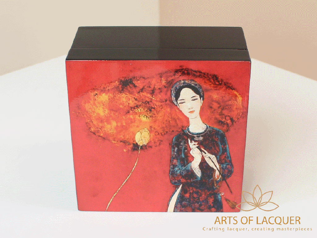 Vintage Elegance Lacquered Jewelry Box with Artistic Lady and Floral Motif