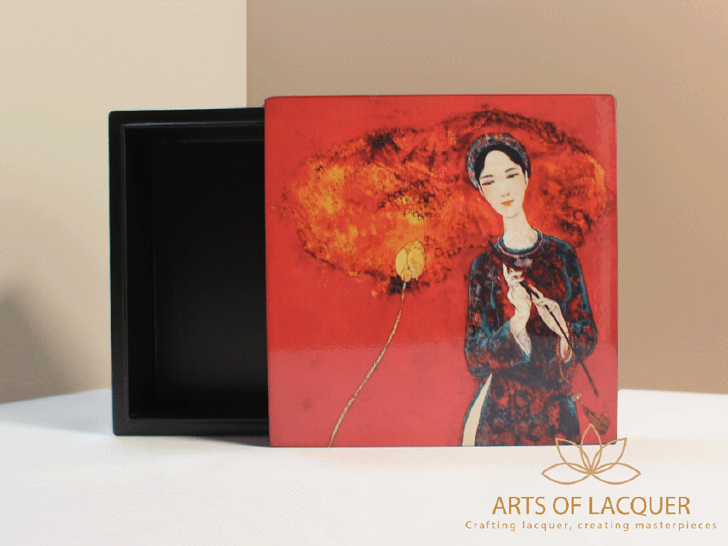 Vintage Elegance Lacquered Jewelry Box with Artistic Lady and Floral Motif