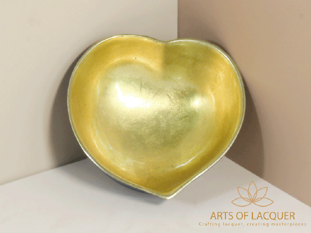 Radiant Gold Heart Lacquer Bowl