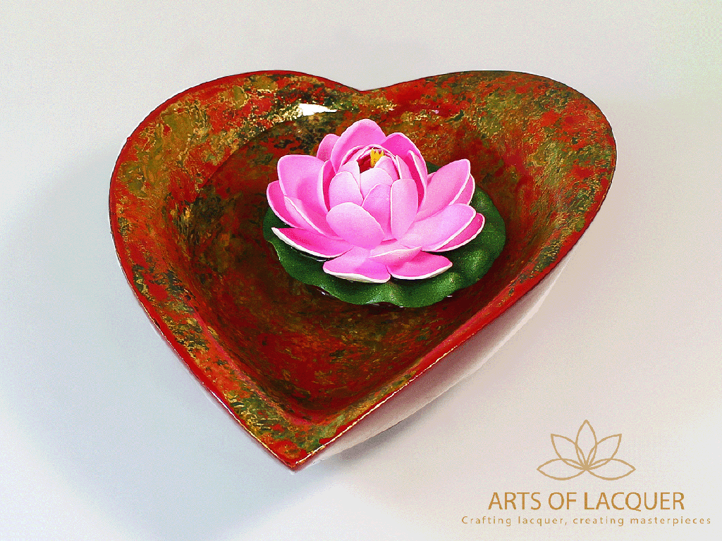 Romantic Heart Lacquer Bowl - Vibrant Red Decorative Centerpiece