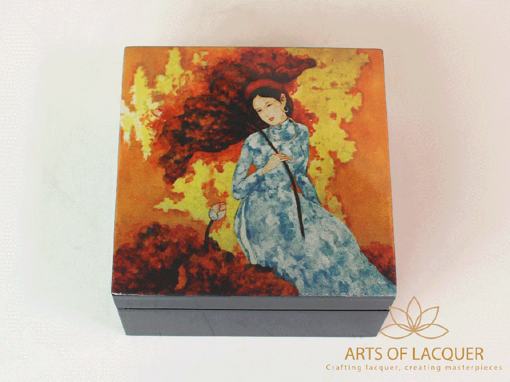 Traditional Ao Dai Lacquer Vintage Jewelry Box