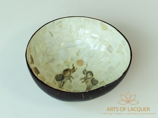 [AOL230003] Lacquered Coconut Bowl in Elephants Inlay